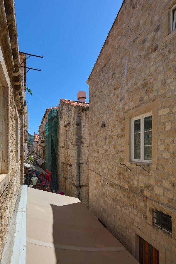 Nikol Apartment